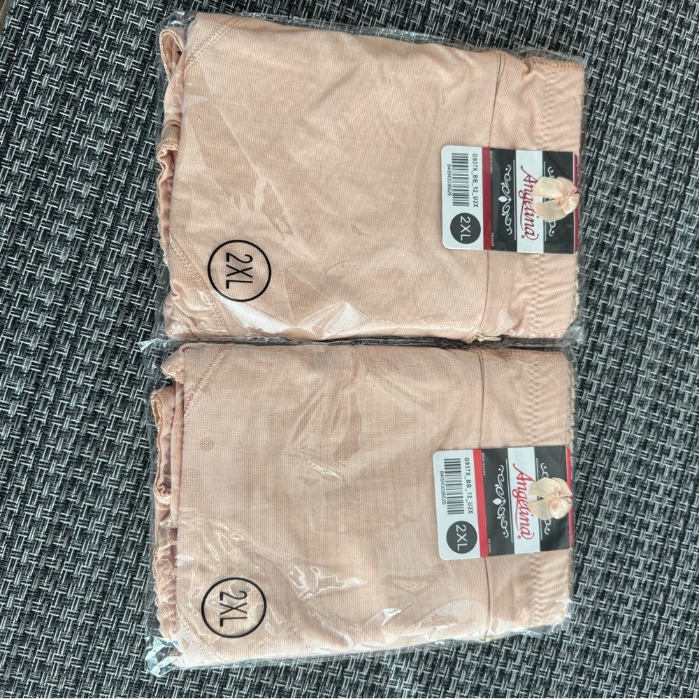 2XL Beige panties with front zip pockets. Good to hide money while traveling.